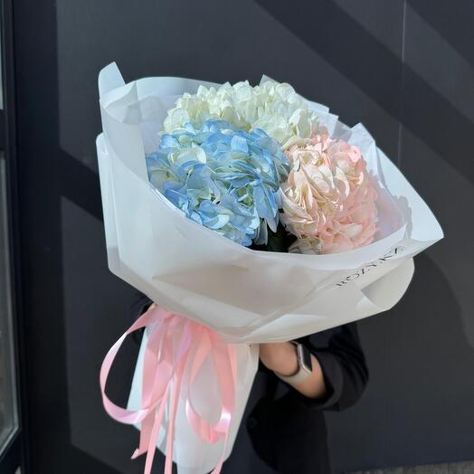 Моно букет из гортензий