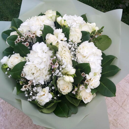 White hydrangeas and roses bouquet