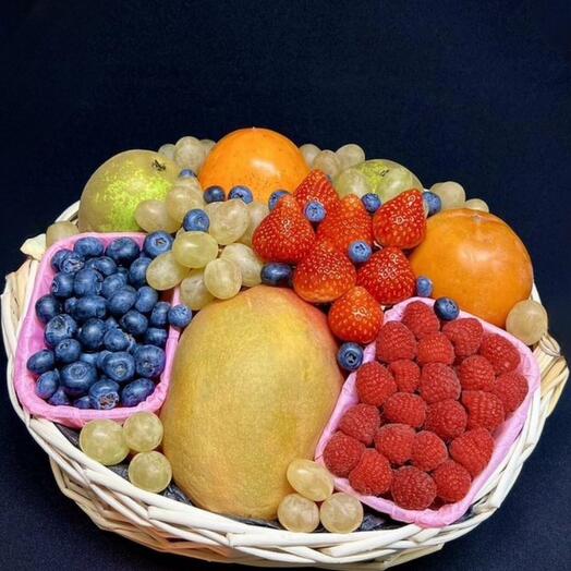 Корзина с фруктами  корзина с ягодами  Букет ягодный букет вкусный букет фруктовый букет в корзине