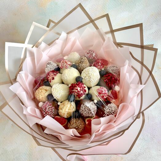 Букет из крупной клубники в бельгийском шоколаде