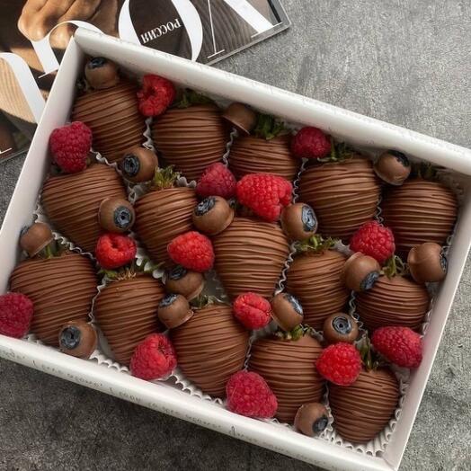 Chocolate-covered strawberry set RED LINE