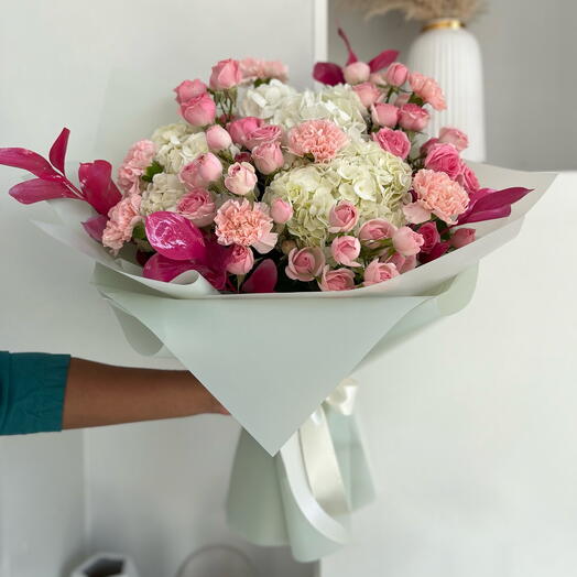 Dinara Beauty Bouquet