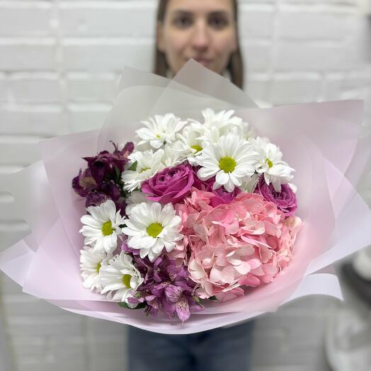 Hydrangea with chrysanthemums