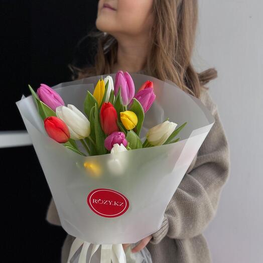 Микс букет из 15 тюльпанов
