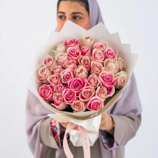 Pink roses bouquet