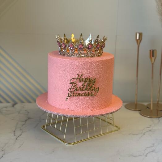 Торт розовый с короной ,happy birthday 2 кг