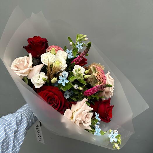 Mix bouquet with red roses