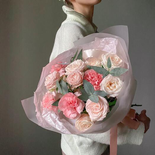 Ramo delicado con rosas peonías, Veresk 221