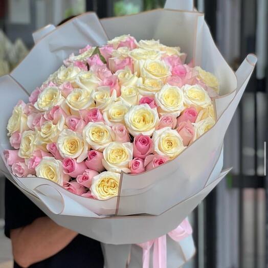 Bouquet of pink and white roses 101