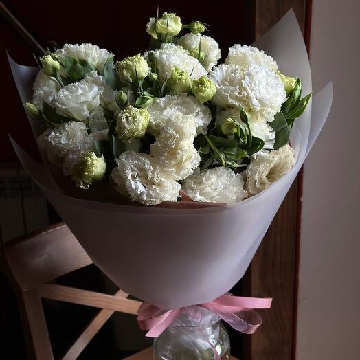 Кружевное моно из эустомы