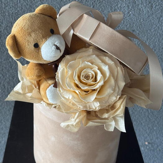 Velvet box with a bear and rose