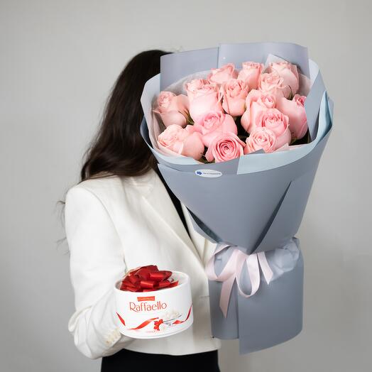 15 роз 50 см + Raffaello