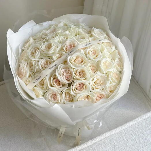 50 White Ohara Roses Bouquet