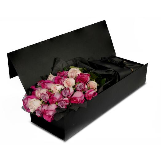 Fresh roses in a Long Box - medium