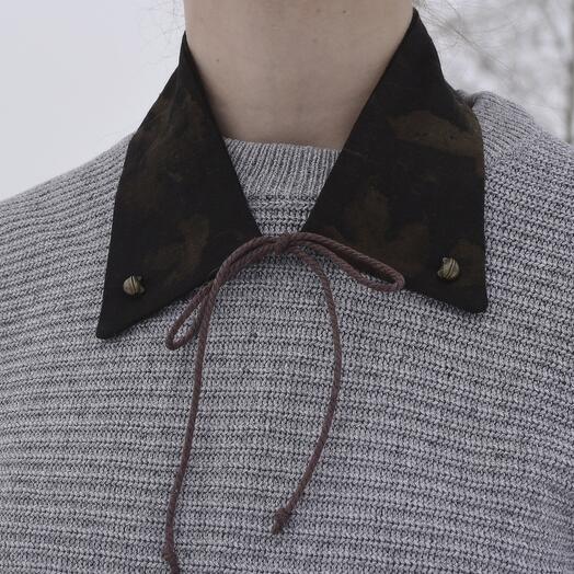 Воротничок съемный на завязках с жабами