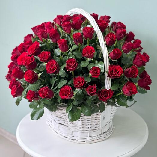 Корзина с цветами 101 роза