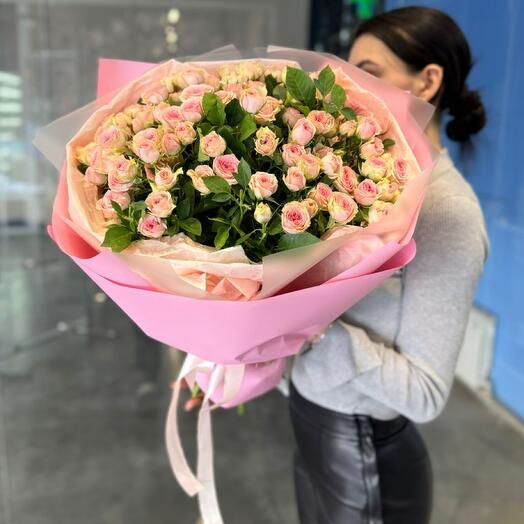 Monobucket of bush roses