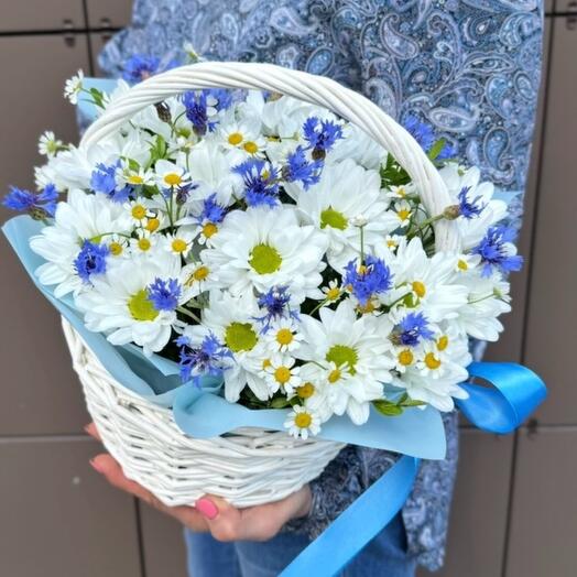Мини корзиночка с васильками