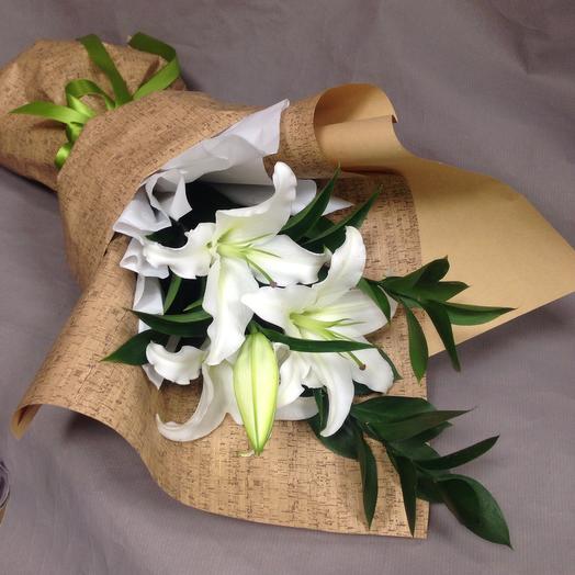 Delicate bouquet of lilies