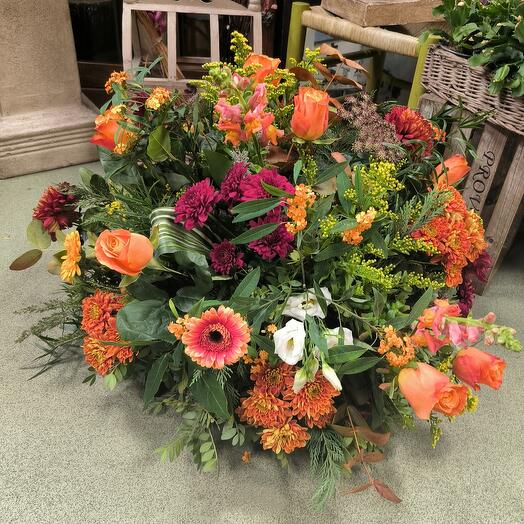 Festive orange posy