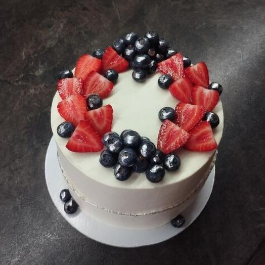 Торт Полуничний Тірамісу