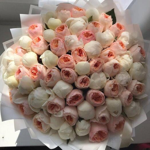 Bouquet of white peonies and peony roses juliet