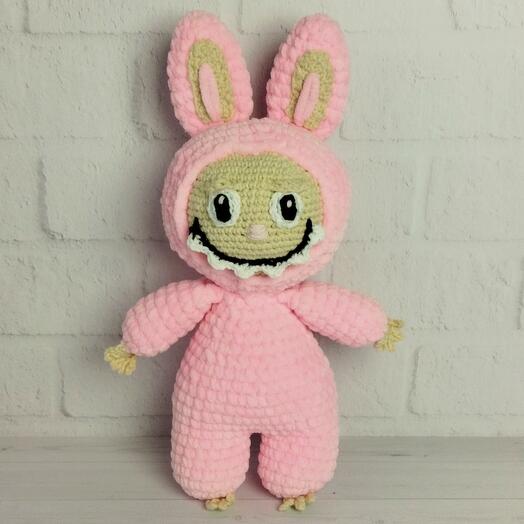 Вязаная игрушка монстрик, 26 см, розовый