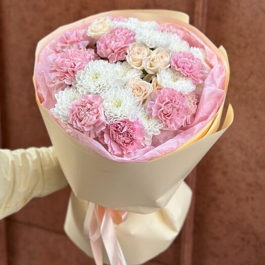 Воздушный ажурный букет с диантусами💗