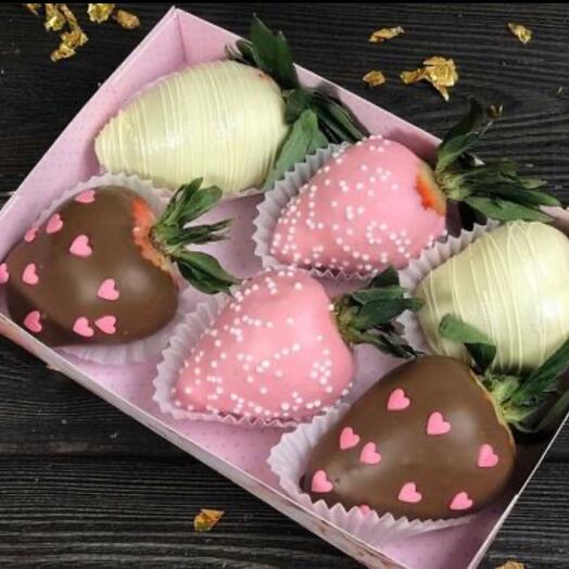 Set of Chocolate-covered strawberries "Meeting"
