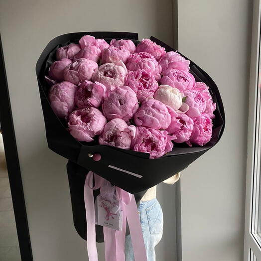 Пионы, Цветы и подарки в Москве, купить по цене 6000 RUB, Монобукеты в ...