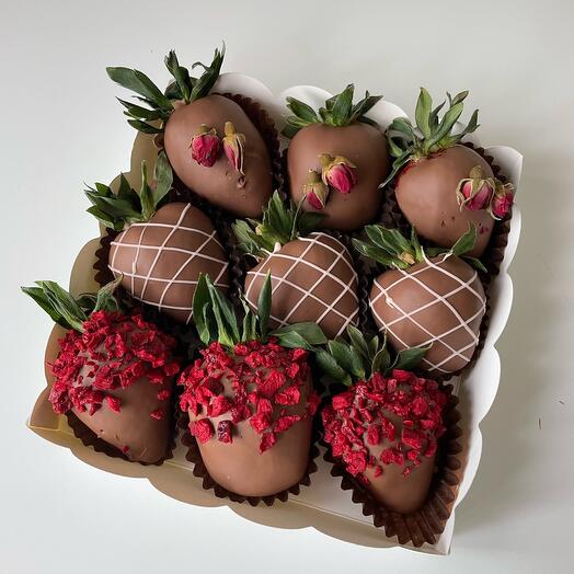 Клубника в шоколаде 9 штук