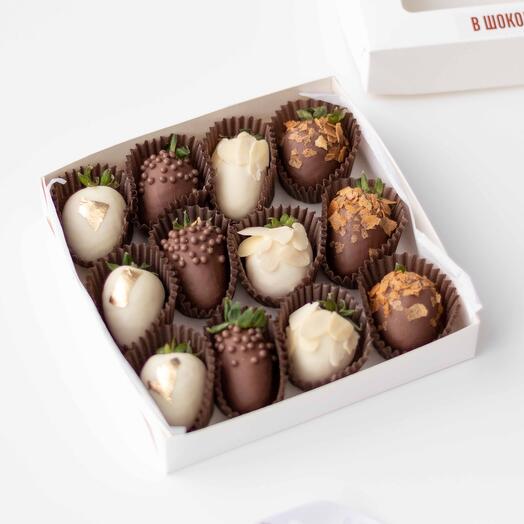 Клубника в шоколаде «Гламур» 9-12 ягод