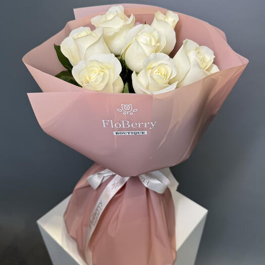 7 White Roses Bouquet