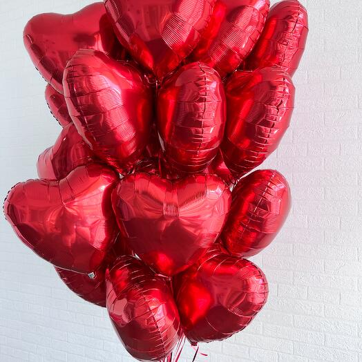 Связка из 19 шаров сердец