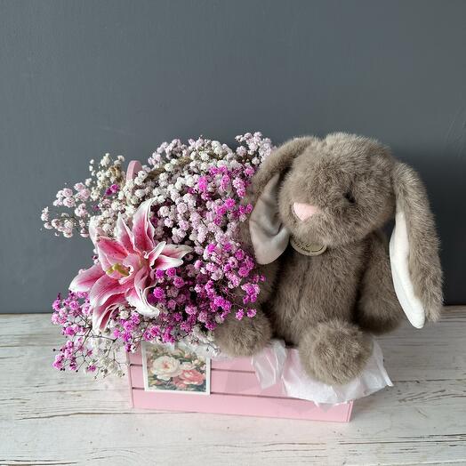 Милейший ароматный подарок из розовой гипсофилы и милого плюшевого зайки💕