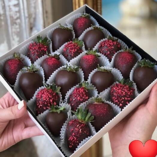 Клубника в шоколаде Love ️