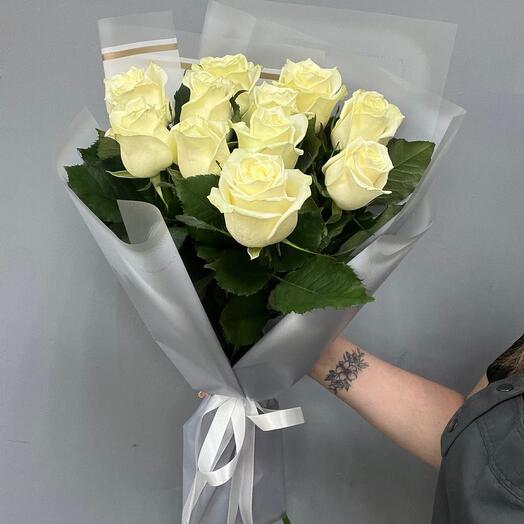 White roses 11pcs