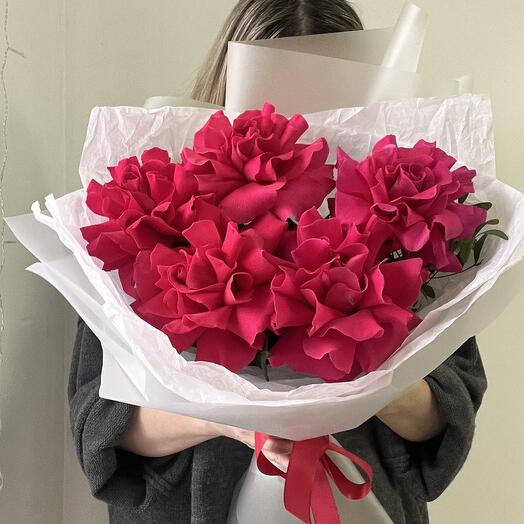 Bouquet of French raspberry roses