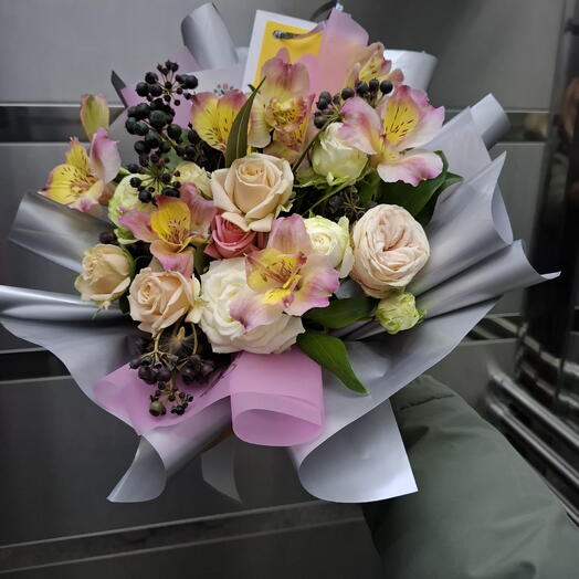 Alstroemeria in box