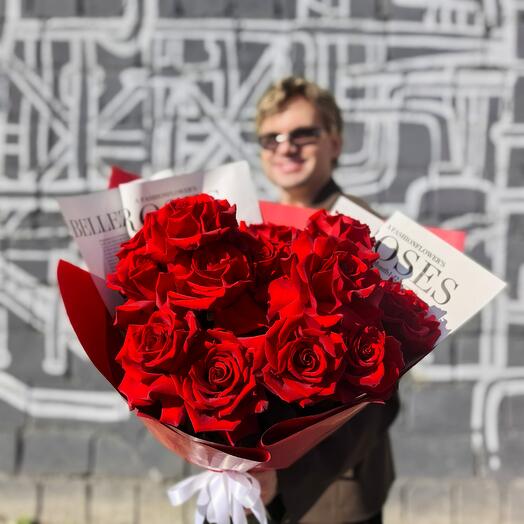 Французская красная Роза в оформлении, 15 шт