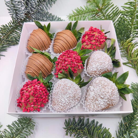 Tatti Strawberry | Клубника в шоколаде, цветы и букеты