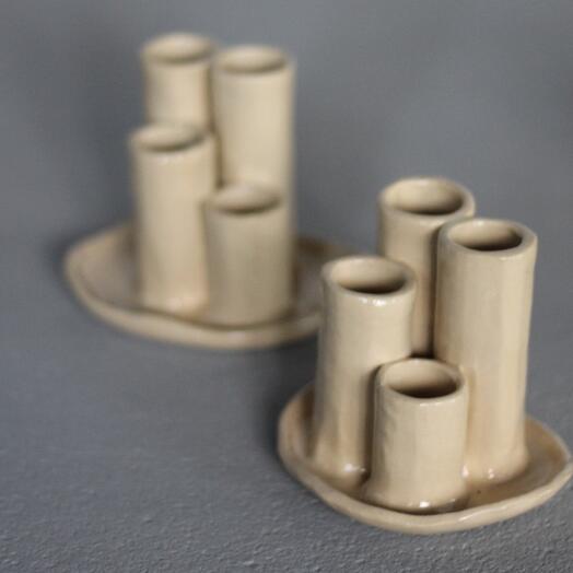Candelabro "bolardos" beige (hecho a mano)