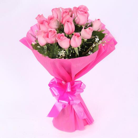 15 Pink Roses Round Bouquet