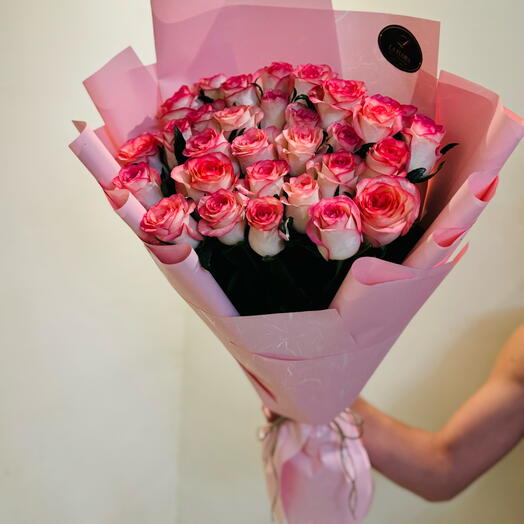 Pink Roses Jumilia