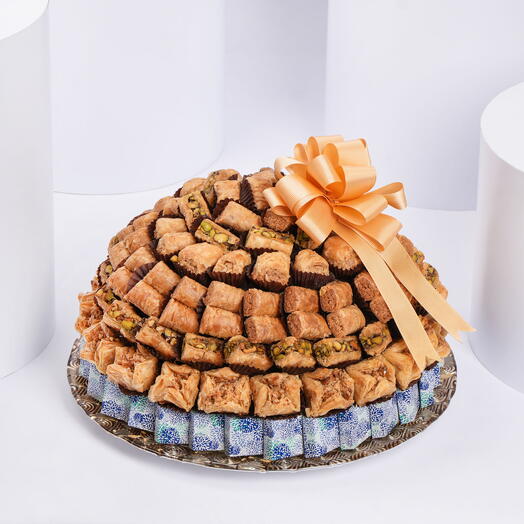 Premium Arabic Sweets Platter