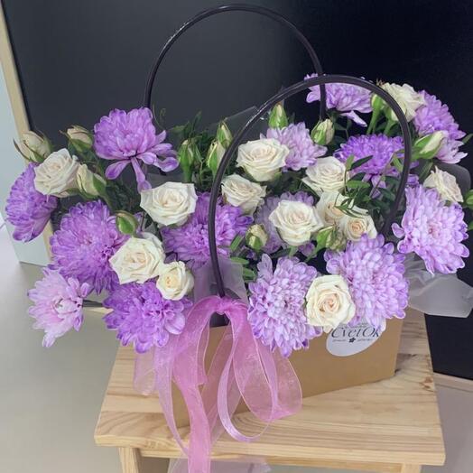 Flores en el bolso fio