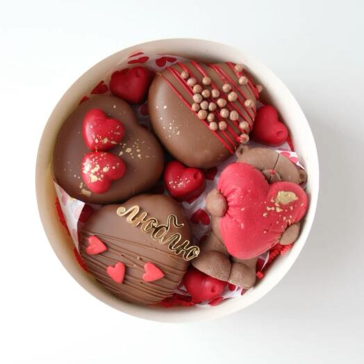 Пирожное картошка и шоколадный медведь