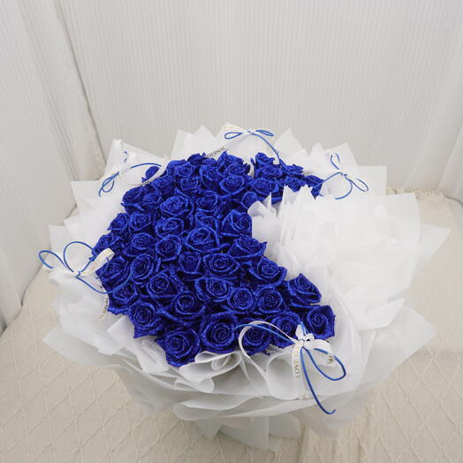 Dark Blue Roses Moon Bouquet