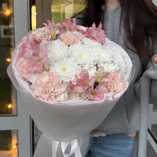 Стойкий букет с хризантемой 💕