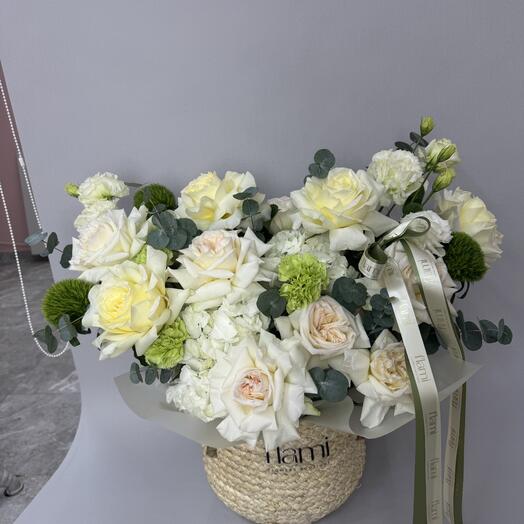 Кашпо с цветами